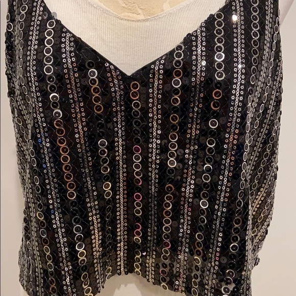 Forever21 Sequin top - Picture 3 of 4